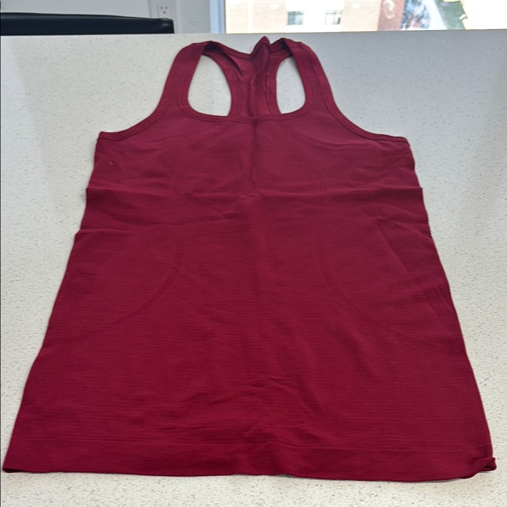 Lululemon swiftly great size 4 Women's Red Tank Top